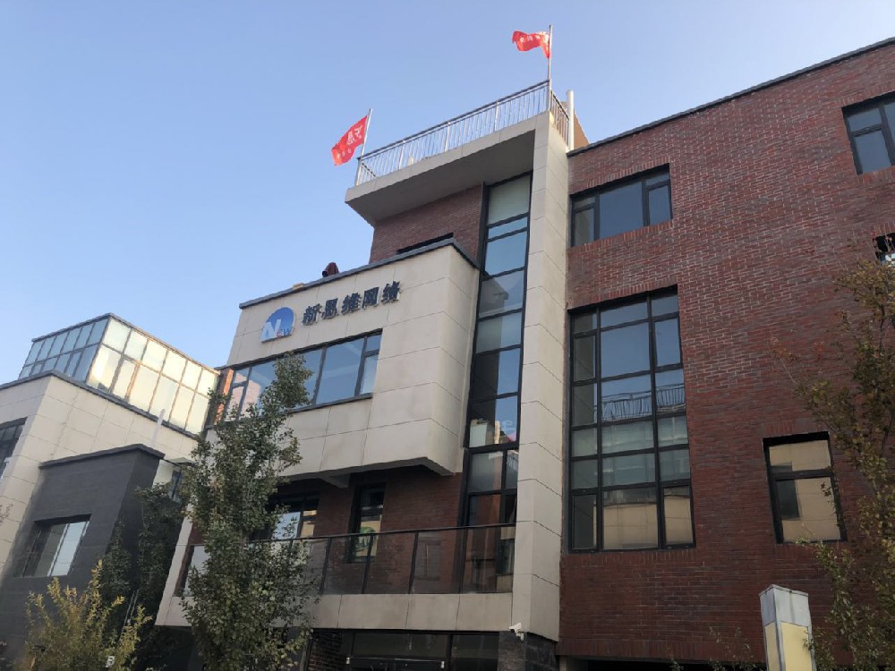 未来最可怕的竞争， 不是同行竞争，而是“你根本没有进入AI的世界”